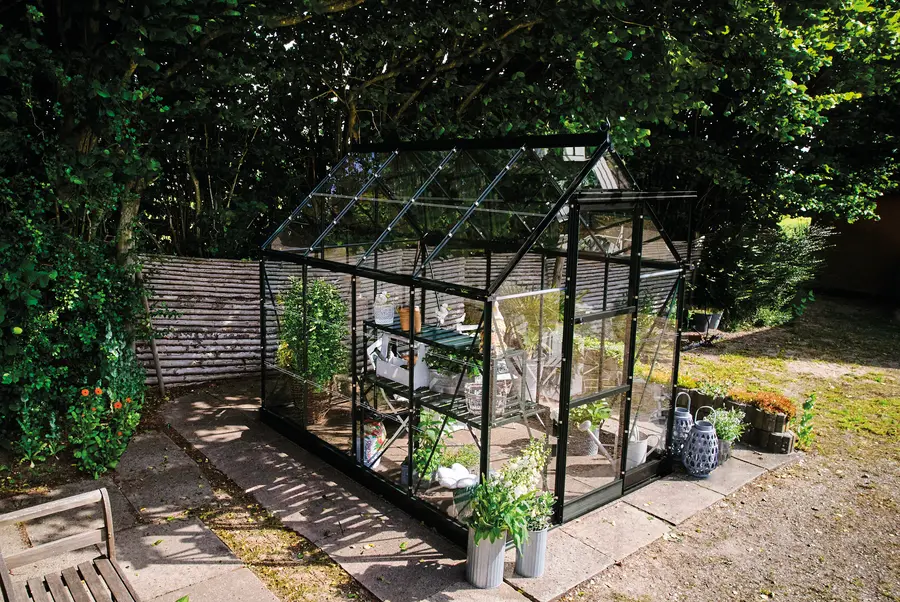 ICON 6 · 4.9 m² (6' x 8') Schwarz mit 3 mm Blankglas